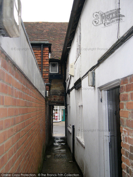 Photo of Odiham, Passage 2004