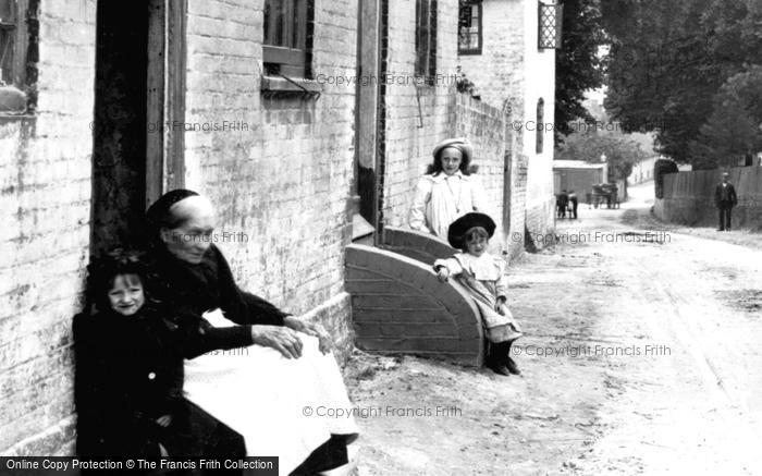 Photo of Odiham, Residents, Cemetery Hill 1910