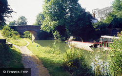The Basingstoke Canal c.1995, Odiham