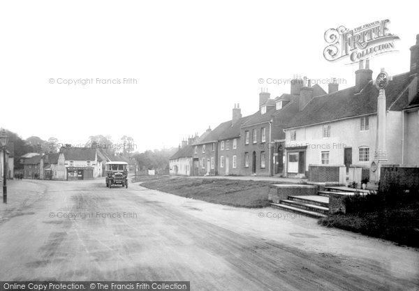 Photo of Odiham, War Memorial 1924