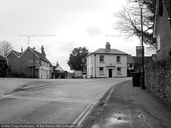 Photo of Odiham, Western Cross 2004