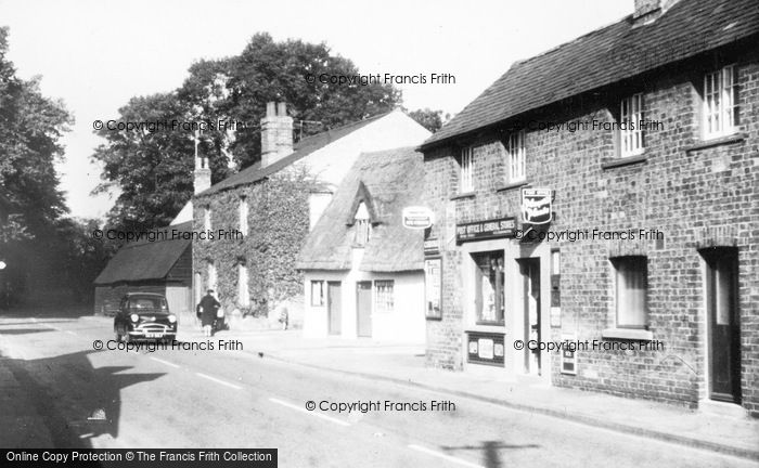 Photo of Offord Cluny, High Street c.1960