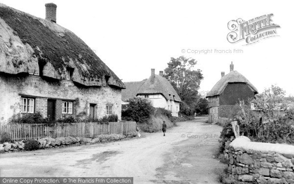 Photo of Ogbourne St Andrew, The Village c.1955