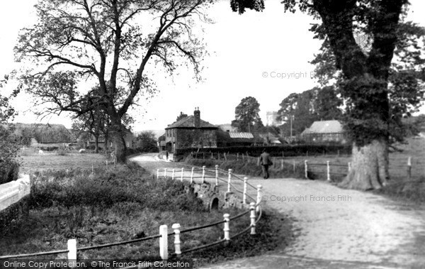 Photo of Ogbourne St Andrew, The Village c.1955