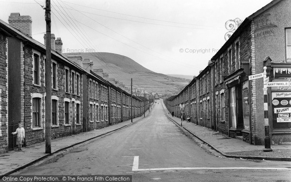Photo of Ogmore Vale, Walters Road 1950