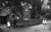 Children, Castle Entrance 1912, Okehampton