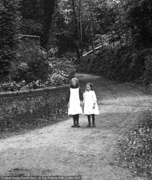 Photo of Okehampton, Country Girls 1912