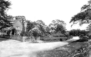 Village 1906, Okewood Hill