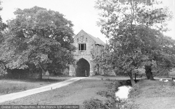 Photo of Old Cleeve, Cleeve Abbey, Gateway 1913