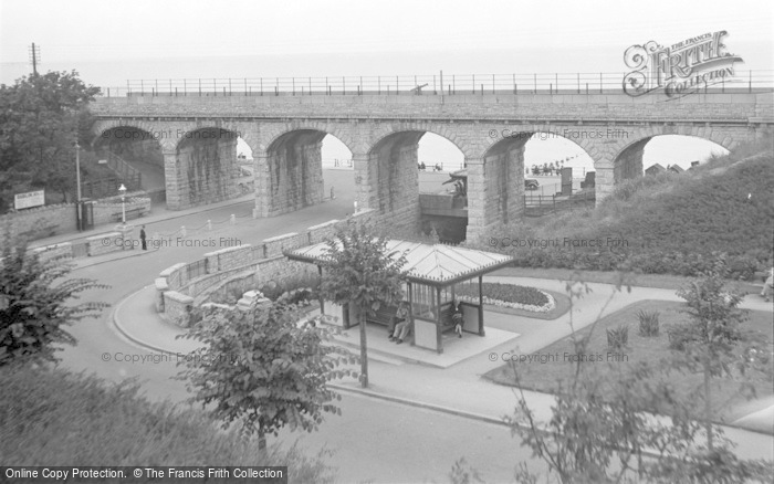 Photo of Old Colwyn, Cliff Road c.1933