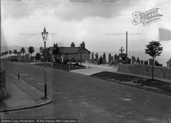 Photo of Old Colwyn, Glan Hafod Filling Station And Cafe 1936