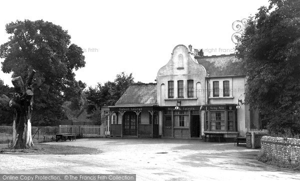 Photo of Old Coulsdon, The Fox c.1955