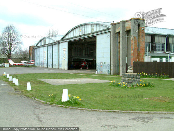 Photo of Old Sarum, Belfast Hangars 2004