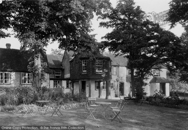 Photo of Old Sarum, The Old Castle Inn c.1955