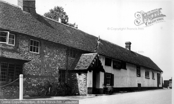 Photo of Old Sarum, The Old Castle Inn c.1965