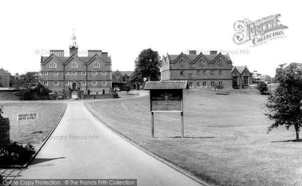 Photo of Old Swinford, Old Swinford Hospital School c.1960