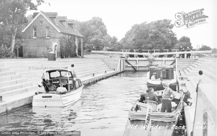 Photo of Old Windsor, The Lock c.1960