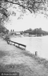 The River c.1960, Old Windsor