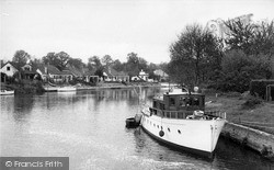 View From The Lock c.1955, Old Windsor