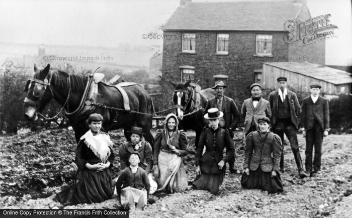 Photo of Oldbury, Farm Workers, Lea House Farm, Pound Road c.1900