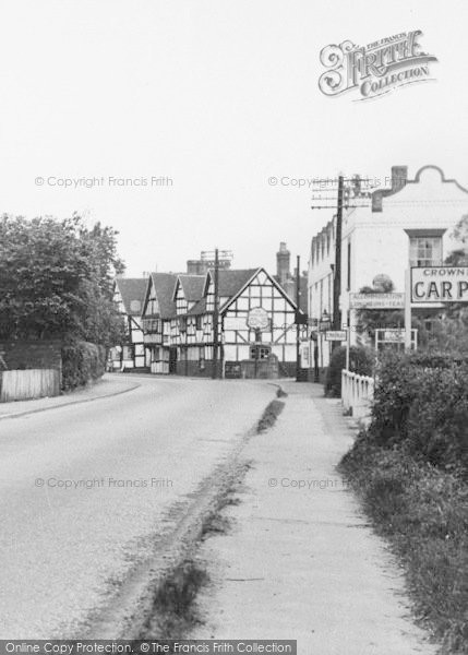 Photo of Ombersley, The Crown Inn c.1938