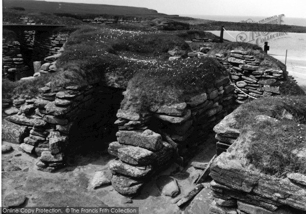 Photo of Orkney, Hut 4, Skara Brae 1954