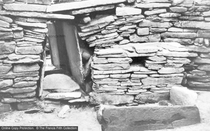 Photo of Orkney, Skara Brae, Hut 7, The Doorway c.1930