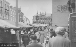 Aughton Street On Market Day c.1960, Ormskirk