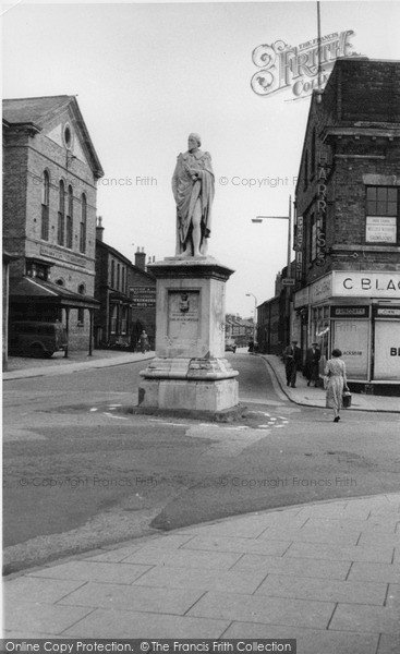 Photo of Ormskirk, Beaconsfield Memorial c.1960
