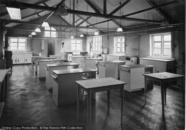 Photo of Ormskirk, Housecraft, Edge Hill College c.1955