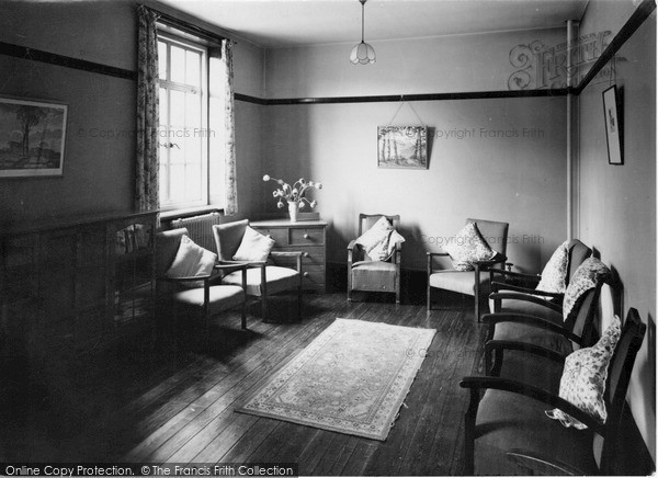 Photo of Ormskirk, Reception Room, Edge Hill College c.1955