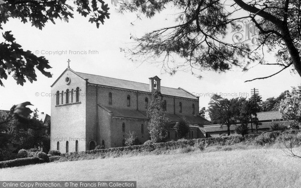 Photo of Orpington, Holy Innocents Church c.1960