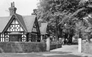 Oswestry, Post Office and Main Avenue, Park Hall Camp c1960