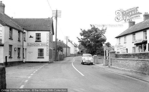 Photo of Othery, London Inn c.1960