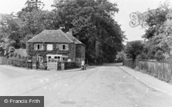 Foxhills Road c.1955, Ottershaw