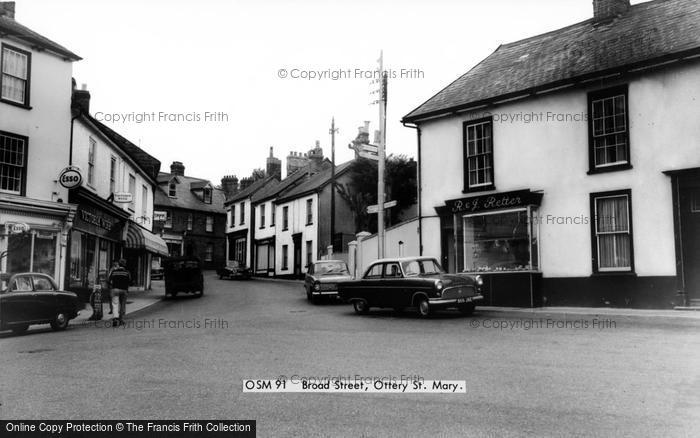 Photo of Ottery St Mary, Broad Street c.1960