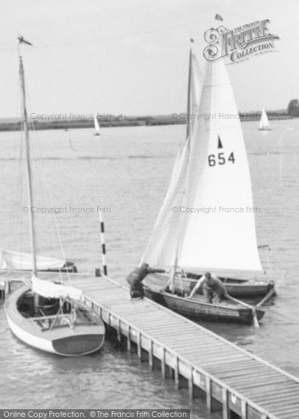 Photo of Oulton Broad, Casting Off c.1960