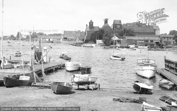 Photo of Oulton Broad, Commodore Yard c.1955