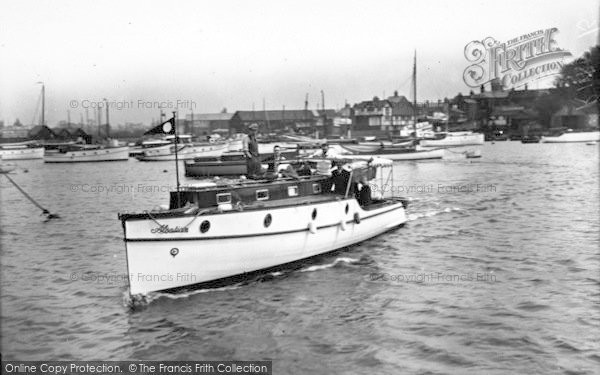 Photo of Oulton Broad, Cruising c.1950