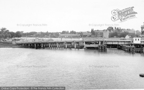 Photo of Oulton Broad, The Bridge c.1955