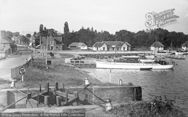 Photo of Oulton Broad, The Lock c.1939