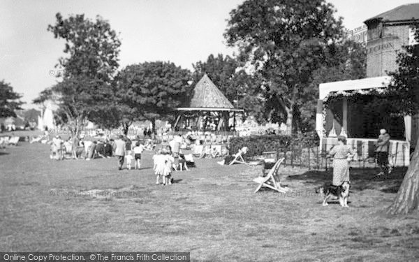 Photo of Oulton Broad, The Nicholas Everitt Park c.1955