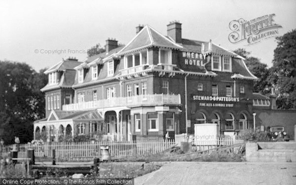 Photo of Oulton Broad, Wherry Hotel c.1955
