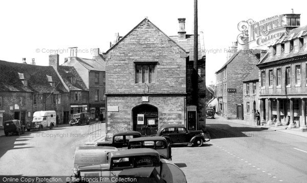 Photo of Oundle, Market Place c.1950