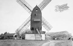The Post Mill c.1937, Outwood