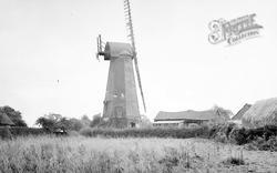 The Smock Mill c.1937, Outwood