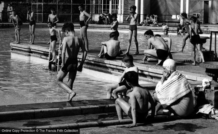 Photo of Overstone, Swimmers At The Solarium, Overstone Park c.1955