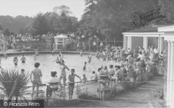 The Swimming Pool c.1955, Overstone