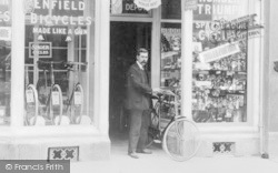 Armstead's Cycle Shop 1911, Oxford