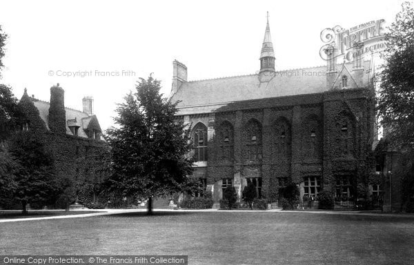 Photo of Oxford, Balliol College Hall 1902